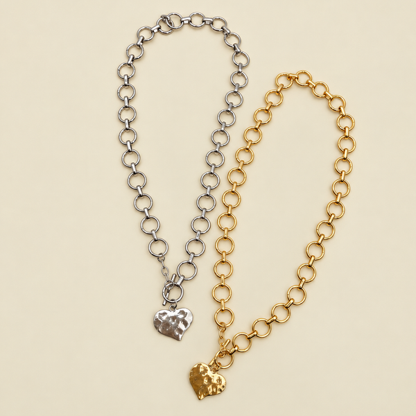NOTABLE HAMMERED HEART FRONT TOGGLE NECKLACE: Silver