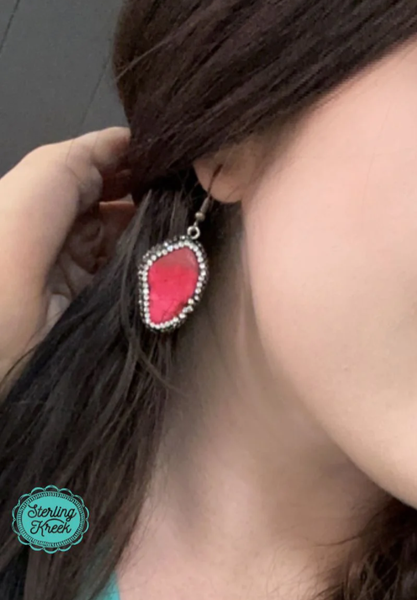 Round Rock Earring - Crimson