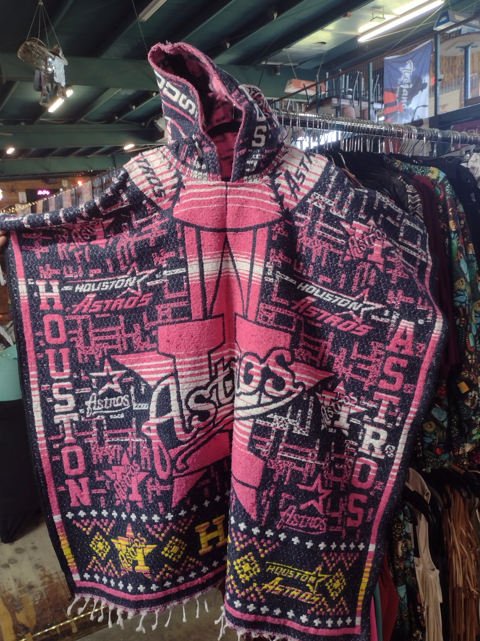 Houston Astros Woven Poncho - Pink