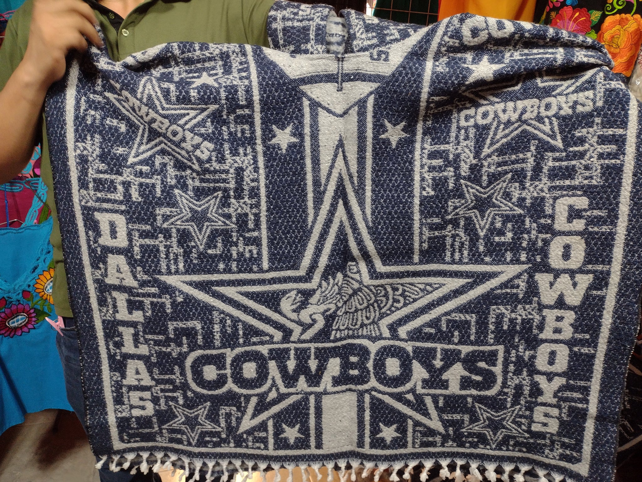 Dallas Cowboys Woven Poncho w/Hoodie