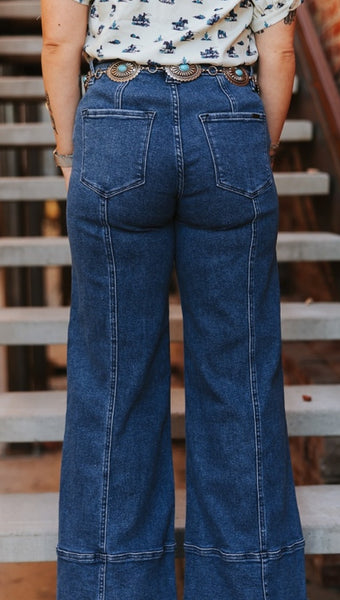 Mid Wash Mid Rise Wide Leg Frayed Hem Jeans (31.5in Inseam)