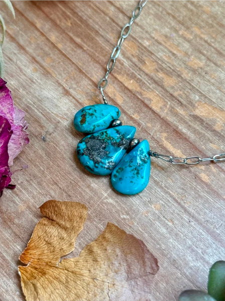 15” Turquoise Teardrop Chain Necklace – Silver Plated Paperclip
