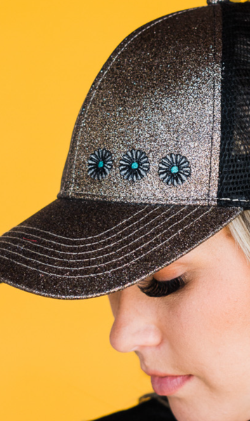 Shiney Head Conchos Cap