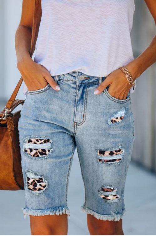 Mid Rise Leopard Patch Bermuda Shorts